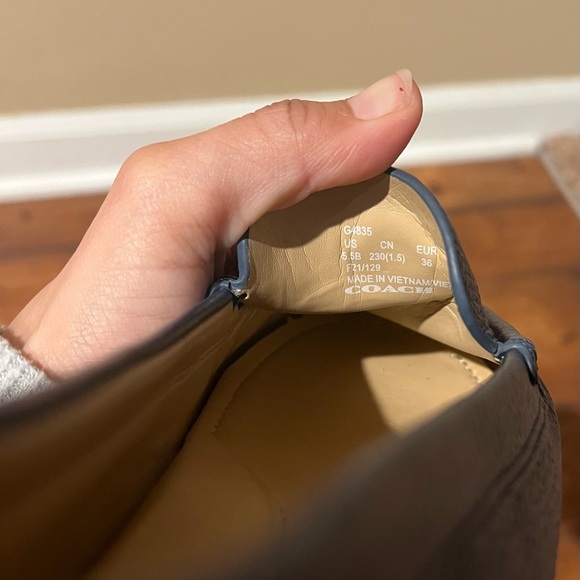 Coach Women's Marley Driver Loafer SZ 5.5 Leather Quiet Luxury Slip On Logo Blue - Picture 9 of 9